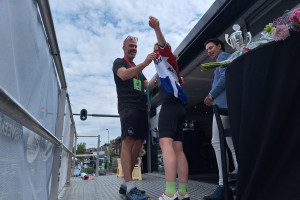 Fractievoorzitter Sofie Kuilman wint NK wielrennen voor raadsleden